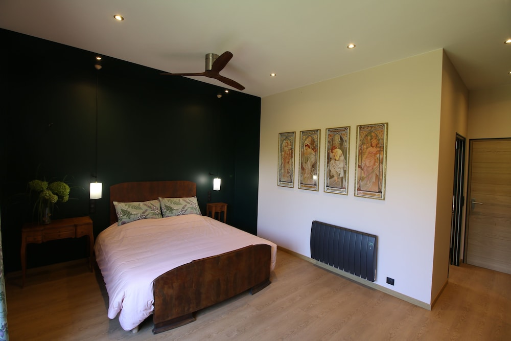 Le Clos des Poulies — hotel in La Ferte-Saint-Aubin