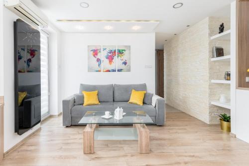 Sunny Kliny Apartment — 4-Star Luxury Hotel in Krakow, Poland