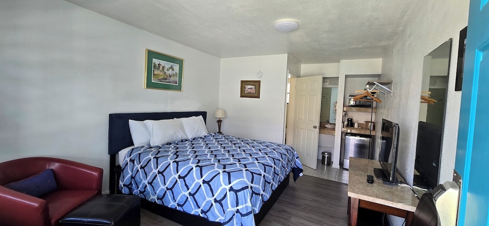 Merida Inn and Suites - photo 15