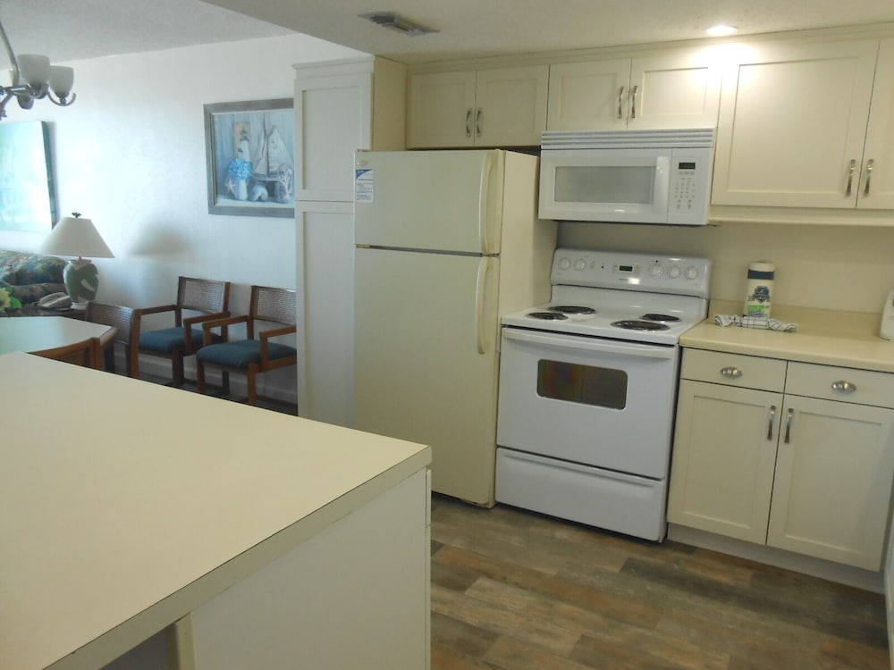 0308 Waters Edge Resort 1 Bedroom Condo by Redawning - photo 5