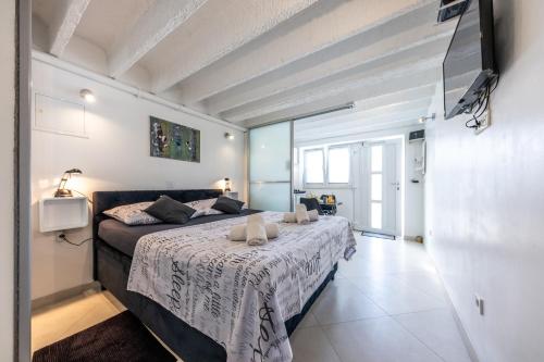 Val Apartments