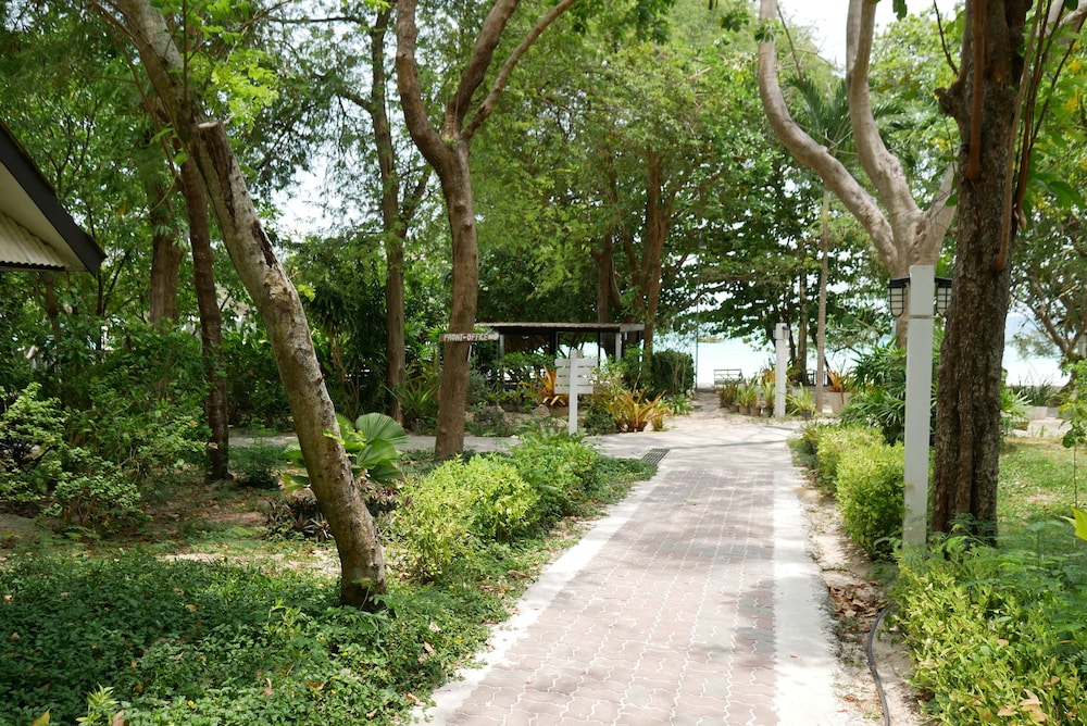 Samet Ville Resort - last minute hotel in Rayong