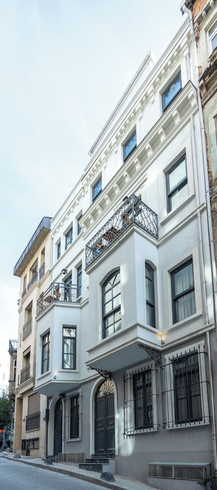 Nm Suites Beyoglu — 4-Star Luxury Hotel in Istanbul, Turkey