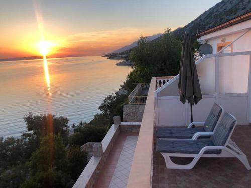 Charlene — 4-Star Luxury Hotel in Karlobag, Croatia