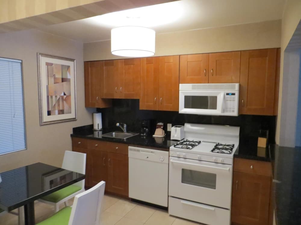7 Springs Inn & Suites - photo 20