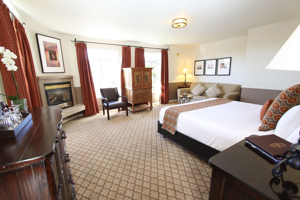 Cypress Inn - photo 16