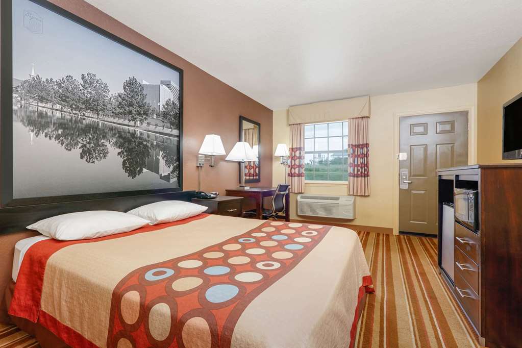 Super 8 by Wyndham Big Cabin Vinita Area - photo 16