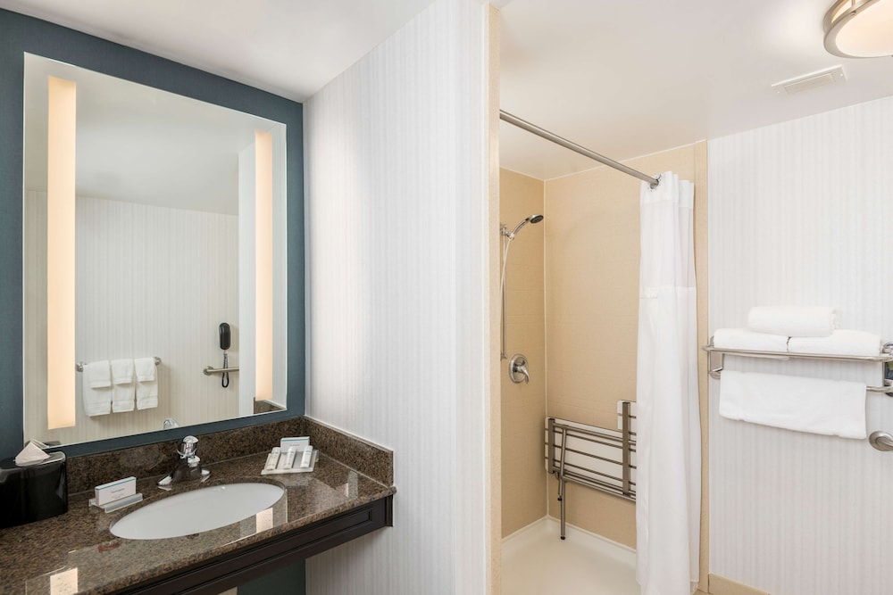 Hilton Garden Inn Silver Spring White Oak - photo 19