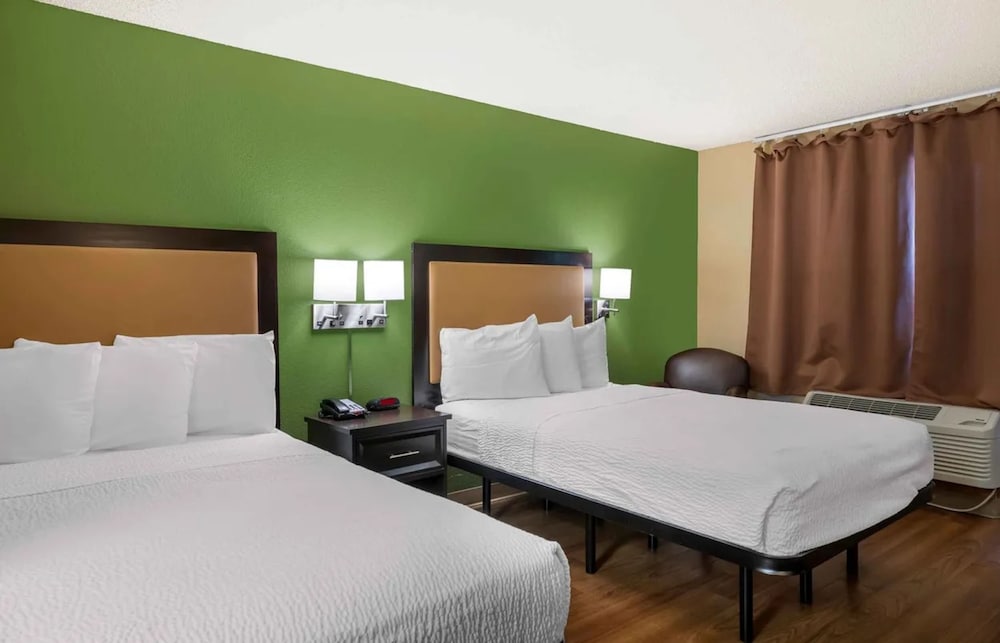 Relax Suites Extended Stay La Mirada - photo 9