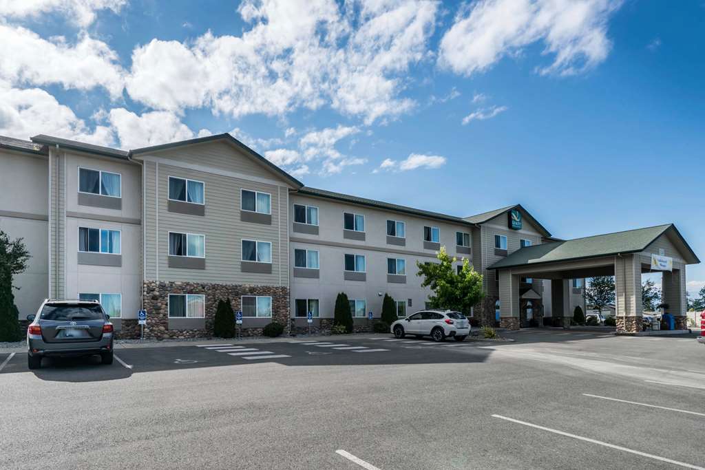 Quality Inn & Suites Sequim at Olympic National Park - photo 3