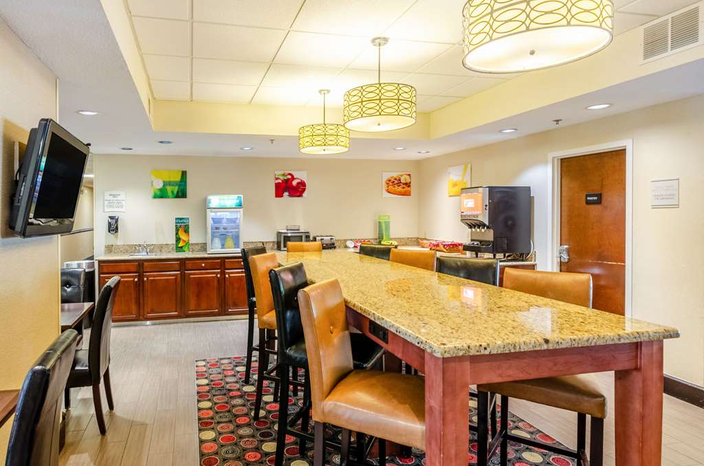 Quality Inn Danville University Area - photo 46