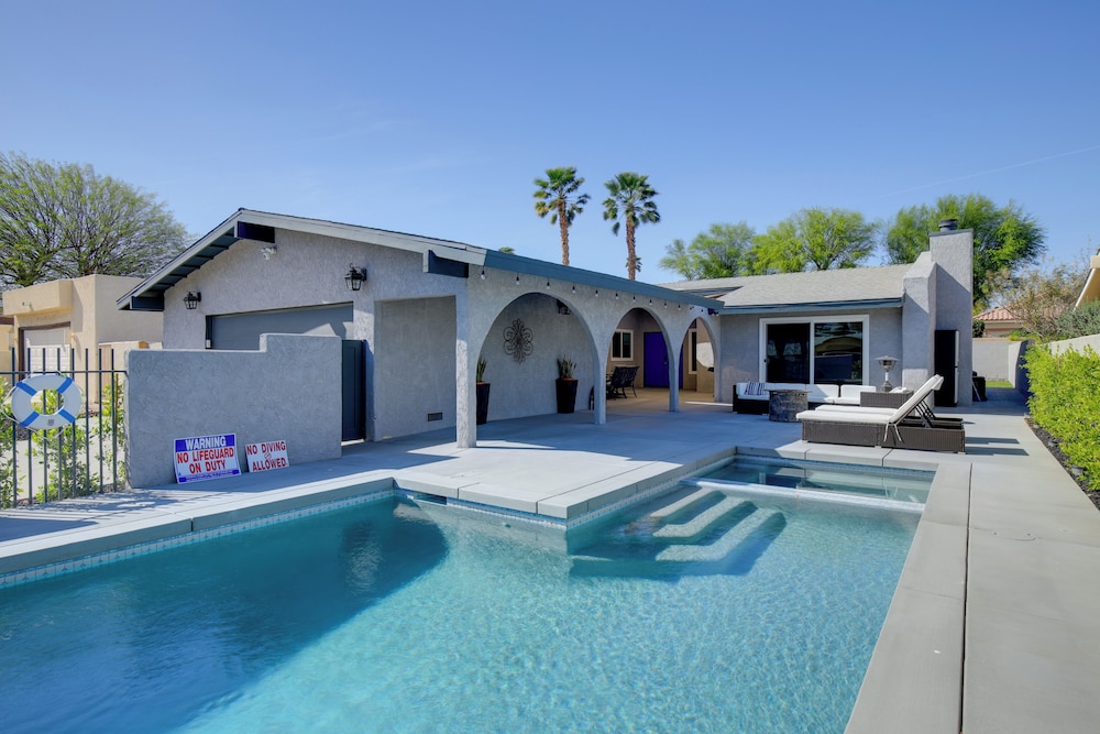 Theater Room And Pool Deck Retreat In Palm Desert — Palm Desert