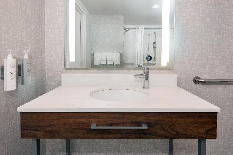Hampton Inn & Suites Cleveland Beachwood - photo 61