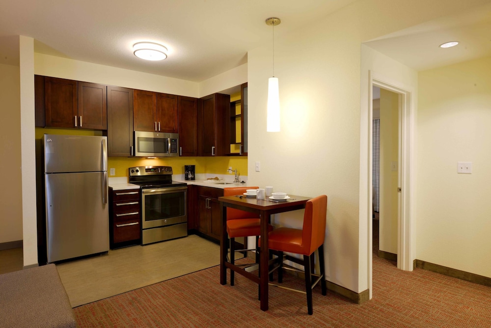 Residence Inn by Marriott Omaha Aksarben Village - photo 8