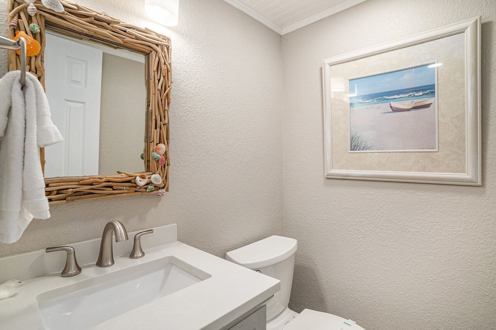 1001 Waters Edge Resort 3 Bedroom Condo by RedAwning - photo 15