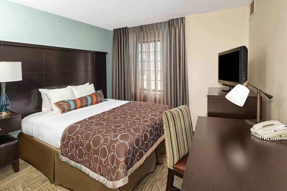 Staybridge Suites Lincolnshire by IHG - photo 12
