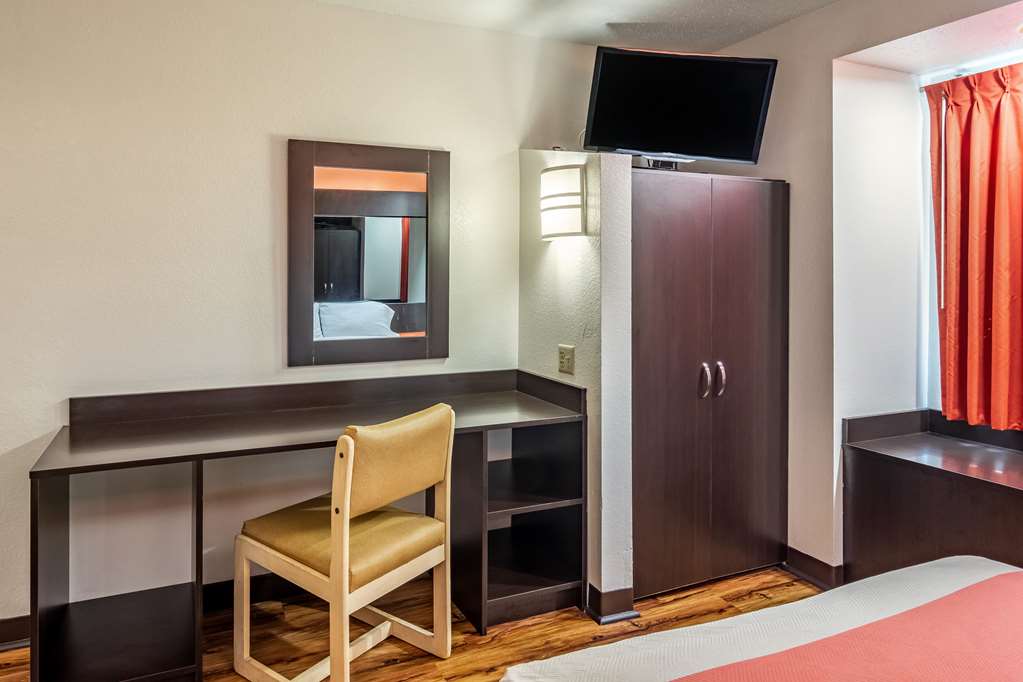 Motel 6 Chattanooga Downtown - photo 12