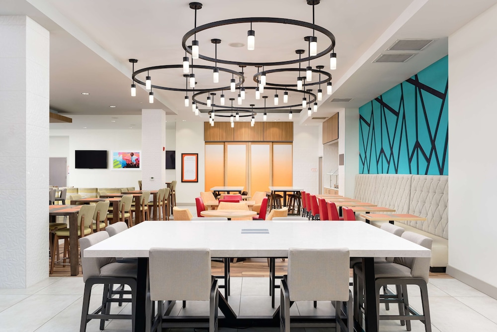 Hilton Garden Inn Knoxville Papermill Drive - photo 2