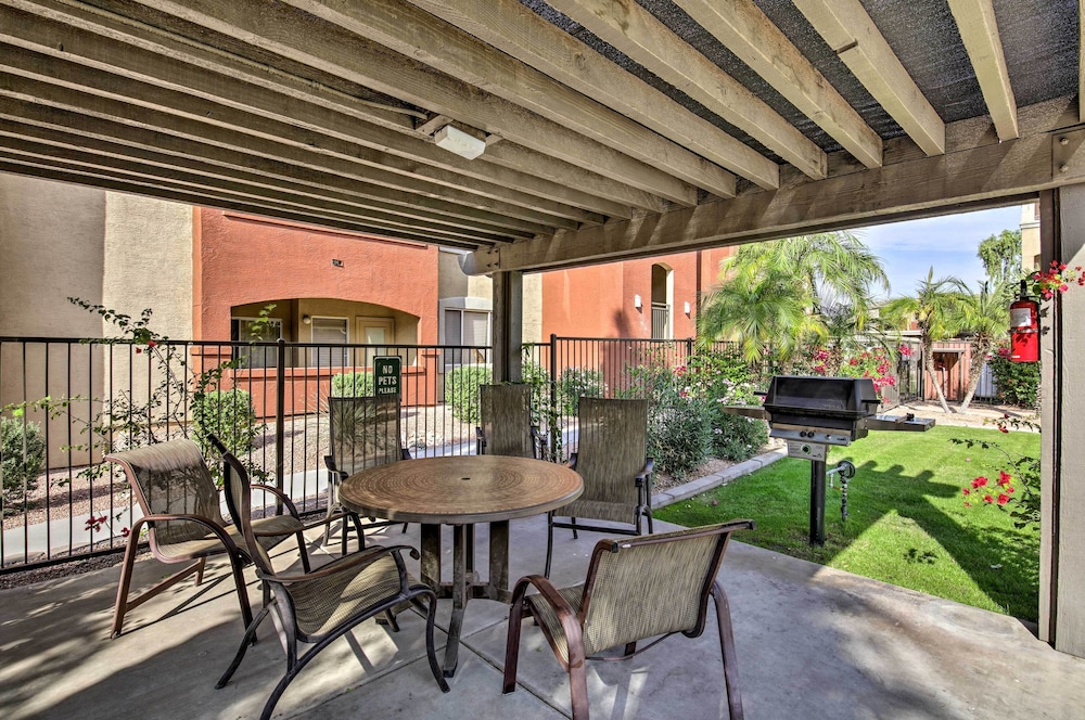 Modern Phoenix Condo w Resort Pool & Spa - photo 15