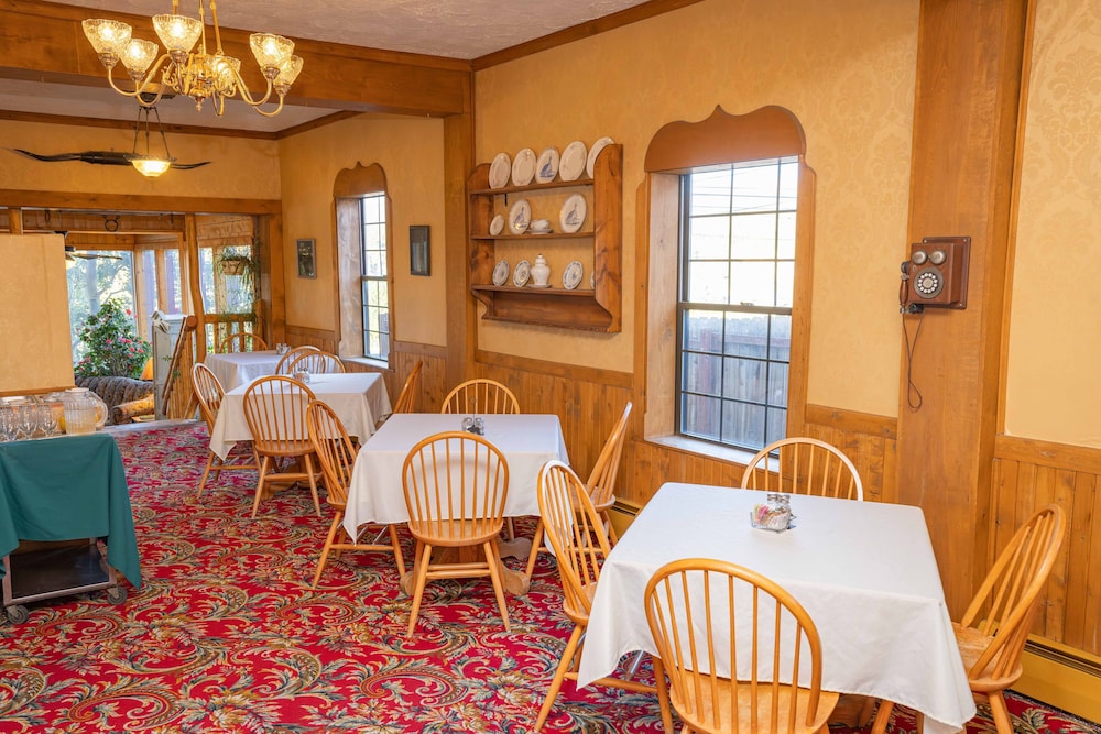 The Hand Hotel Bed & Breakfast - photo 7