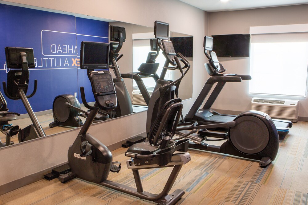 Holiday Inn Express & Suites Sioux City Southern Hills by IHG - photo 58