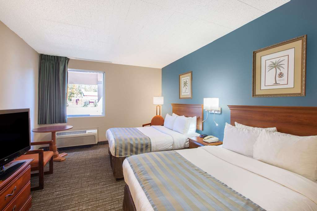 Baymont by Wyndham Bartonsville Poconos - photo 8