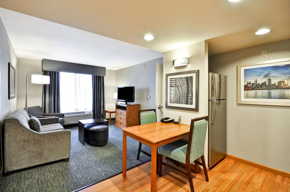 Homewood Suites by Hilton Cincinnati Milford - photo 2
