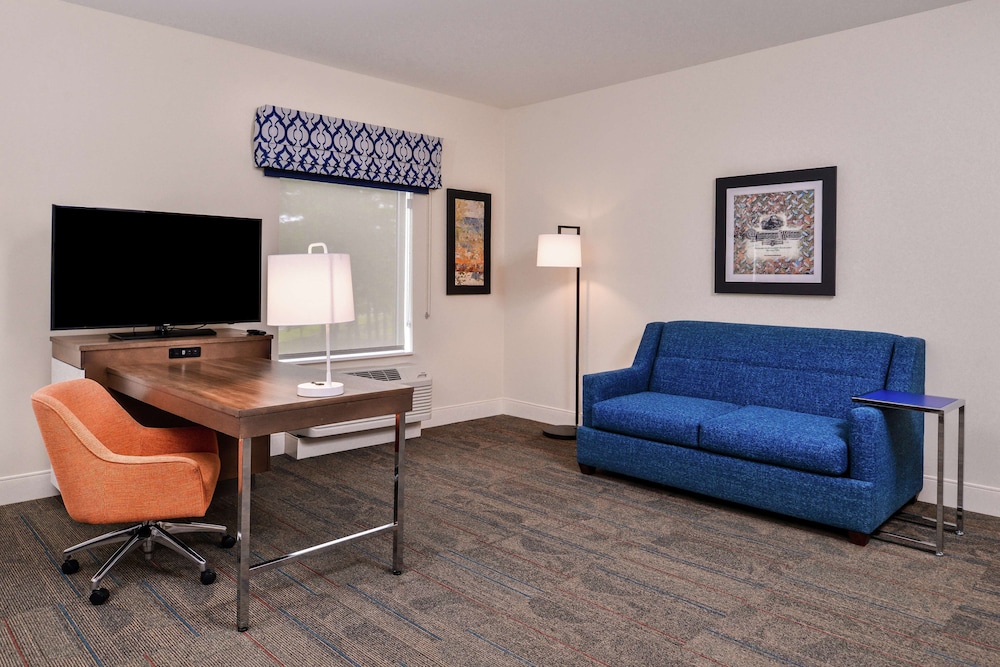 Hampton Inn Benson - photo 11