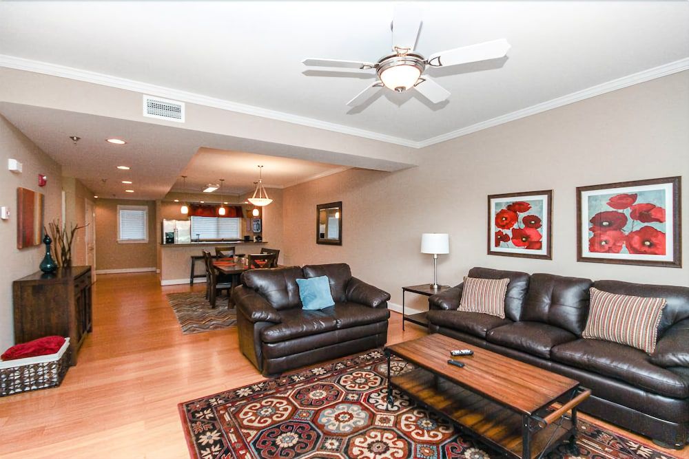 Glades View 133 2 Br condo by RedAwning — 4-Star Luxury Hotel in Gatlinburg, United States