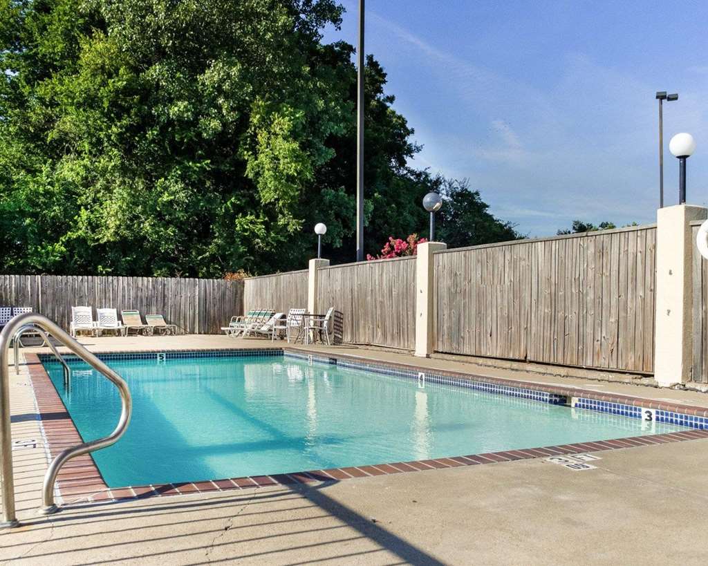 Econo Lodge Greenville MS - photo 17