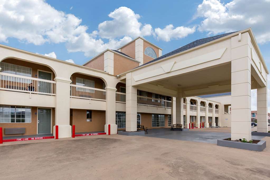 Quality Inn Clute Freeport — hotel in Clute