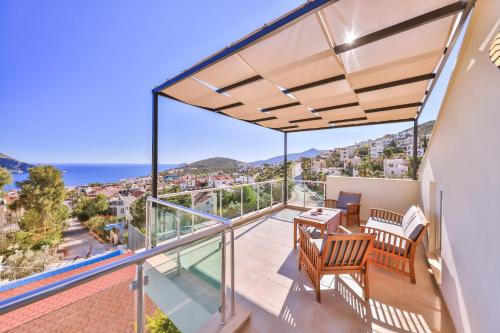VILLA MYSTIC Private Pool Garden & Sea Views in Central Location — 4-Star Luxury Hotel in Kalkan, Turkey