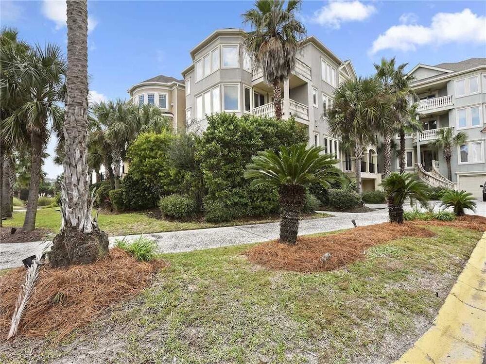 Luxury 7BR w Ocean Views & Private Pool — 4-Star Luxury Hotel in Hilton Head Island, United States