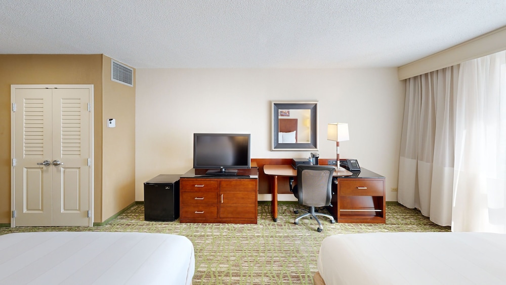 Marriott Chicago O'Hare - photo 24