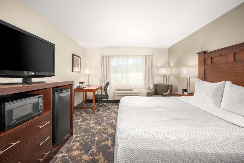 La Quinta Inn & Suites by Wyndham Grants Pass - photo 11