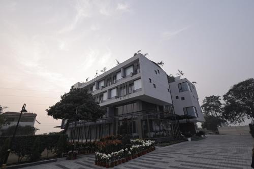 Moolchand Resorts - carbon neutral hotel in Muzaffarnagar