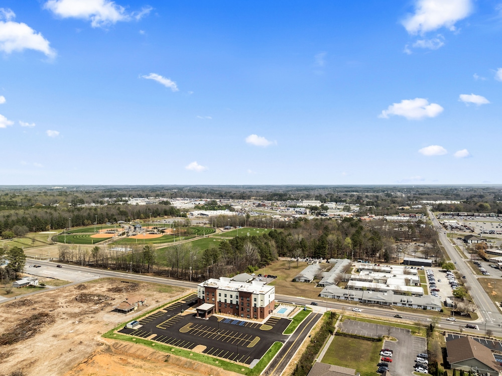 Cobblestone Hotel & Suites Cullman - photo 35