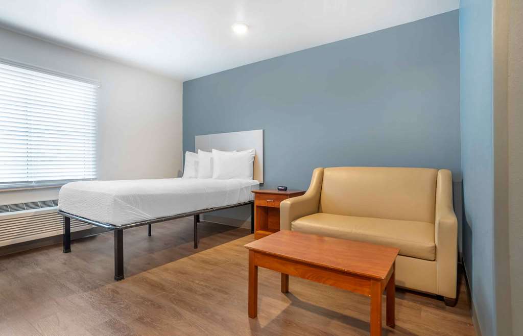 Extended Stay America Select Suites Pensacola Northeast - photo 15