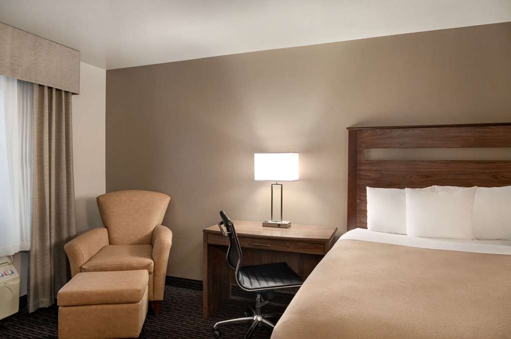 Baymont by Wyndham Buffalo - photo 13