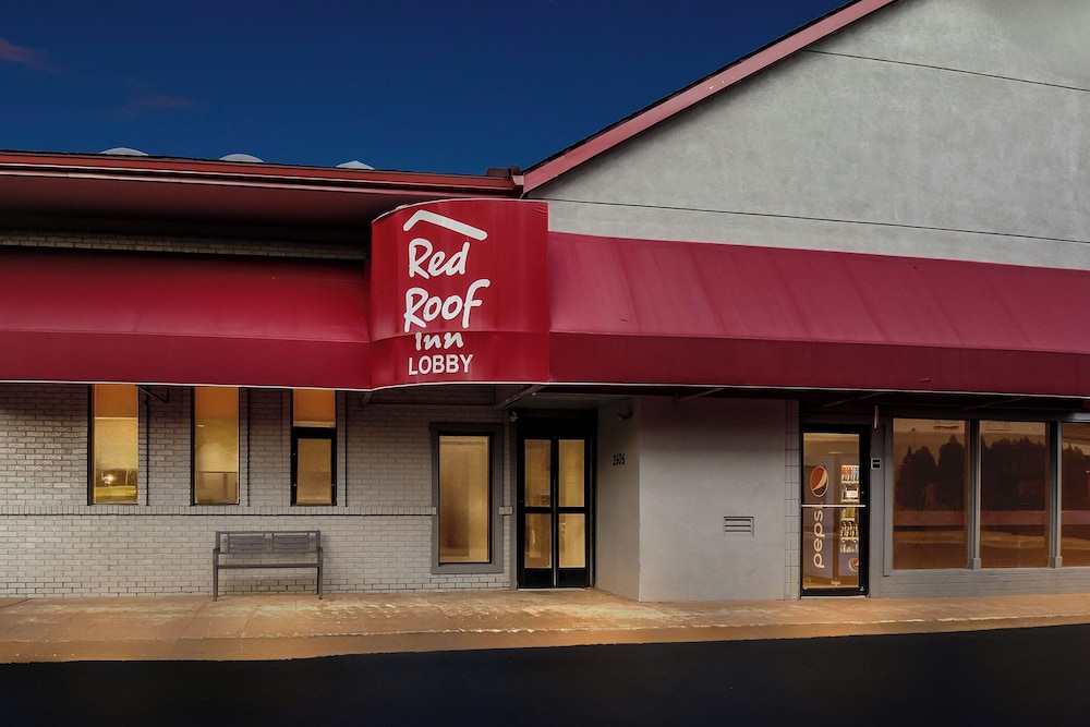 Red Roof Inn Ann Arbor U of Michigan South - photo 23