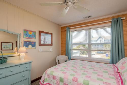 Beach Barracks by Oak Island Accommodations - photo 33