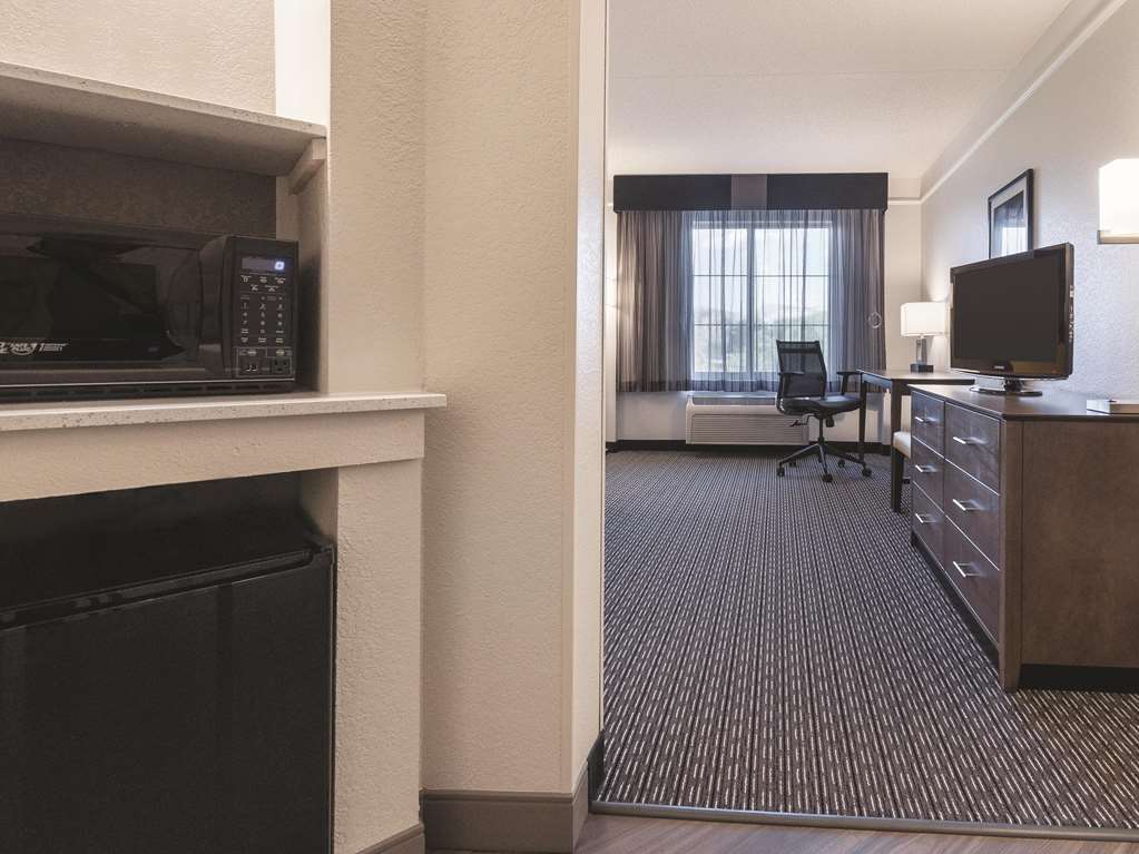 La Quinta Inn & Suites by Wyndham Grand Junction - photo 24
