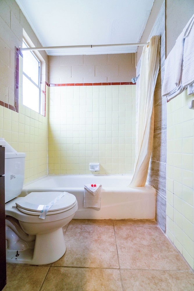 Oyo Hotel Beeville Us 181 - photo 67