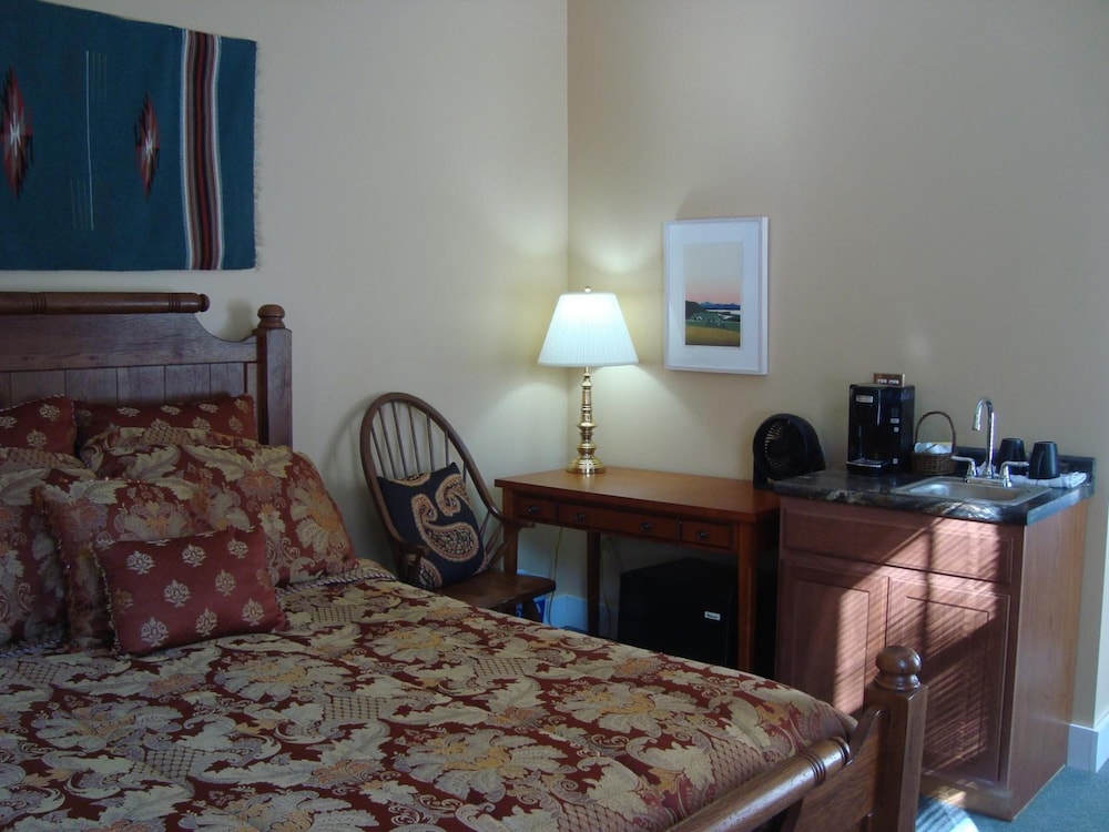 Bristol Suites - photo 16