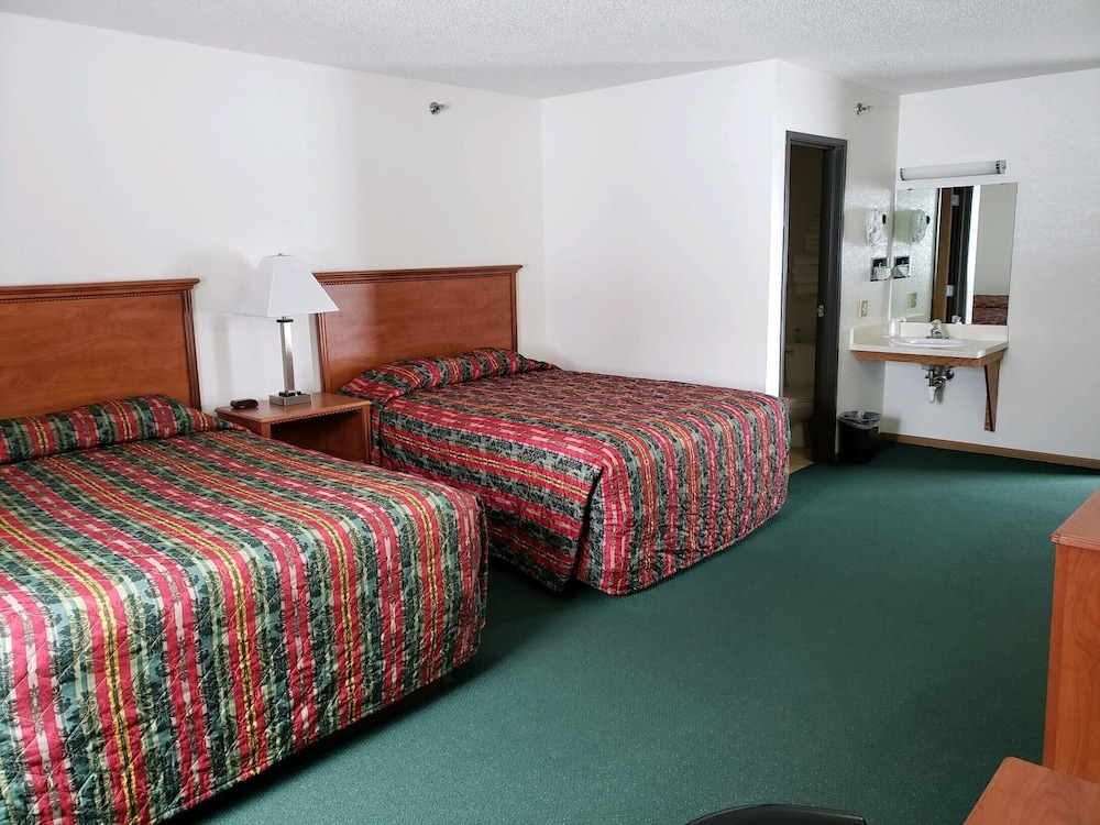 Carrington Inn & Suites - photo 12