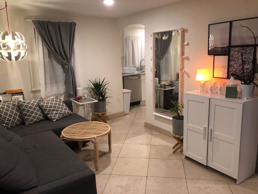 Cute Housing Glendale California in Glendale, United States