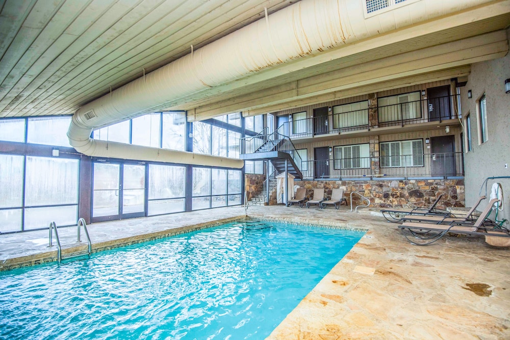 Tremont Lodge & Resort - photo 209