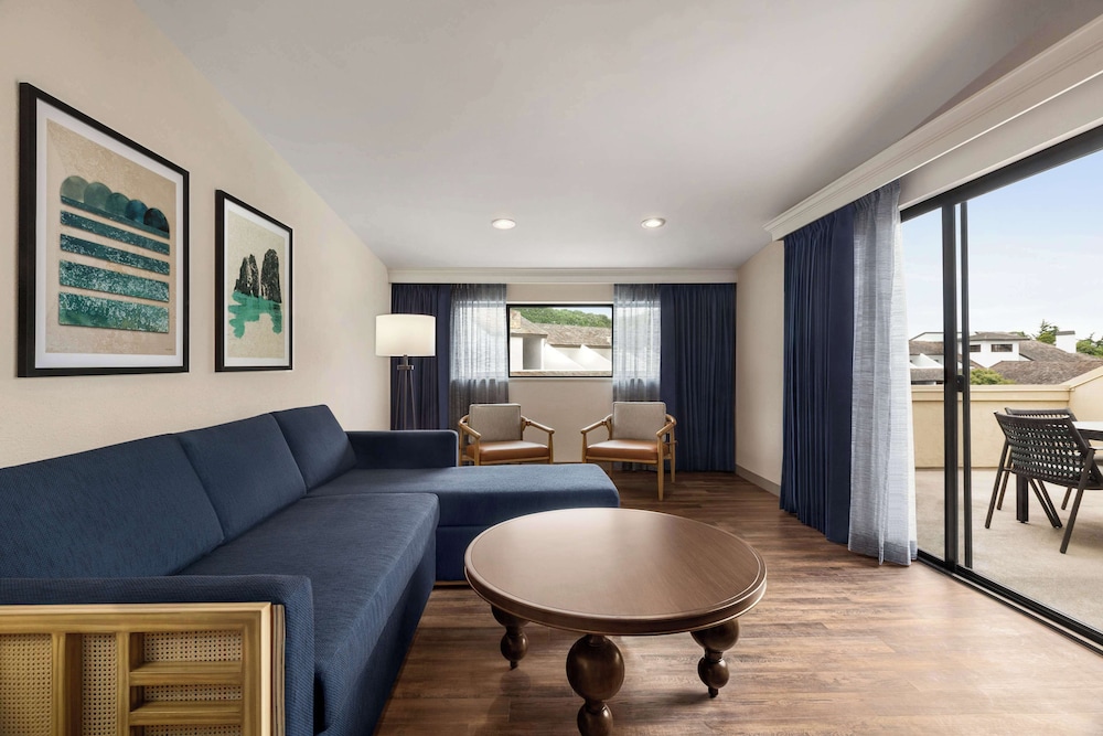 Hilton Garden Inn Monterey - photo 36