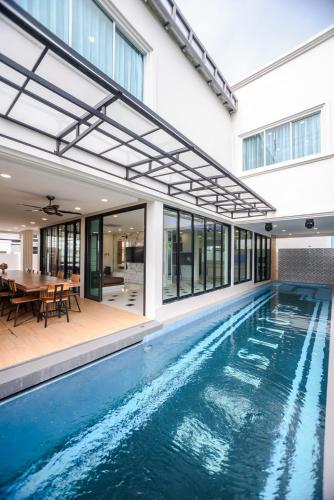 Pattaya Pool Villa Exquisite Pool Villa H — 4-Star Luxury Hotel in Nong Prue, Thailand