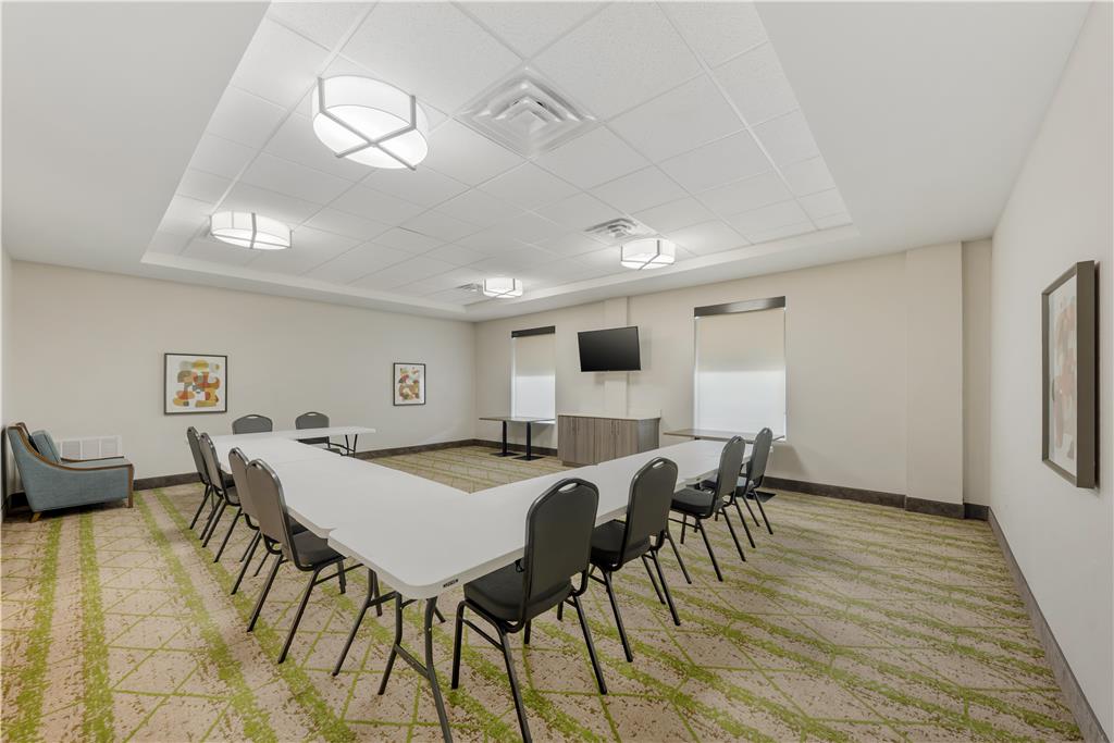 Best Western Green Oaks Inn & Suites - photo 36